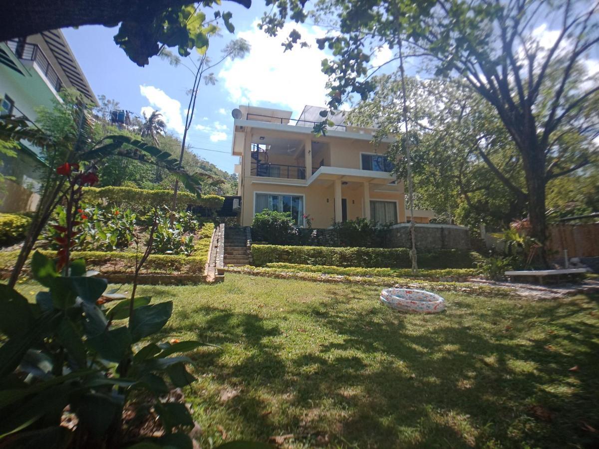 Amami Beachfront Villa With Private Beach Puerto Galera Exterior foto