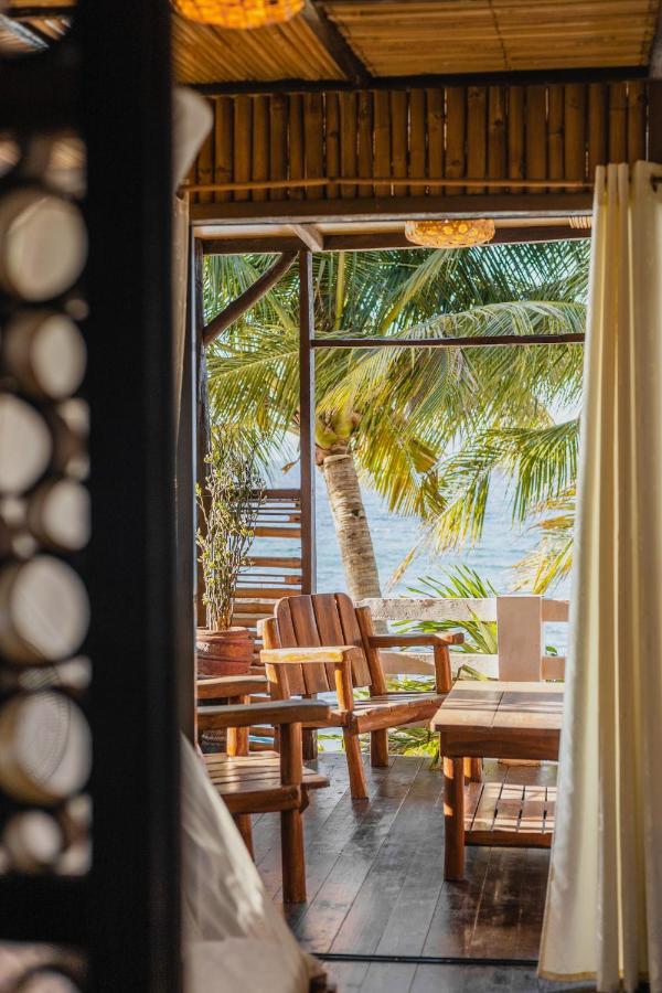 Amami Beachfront Villa With Private Beach Puerto Galera Exterior foto