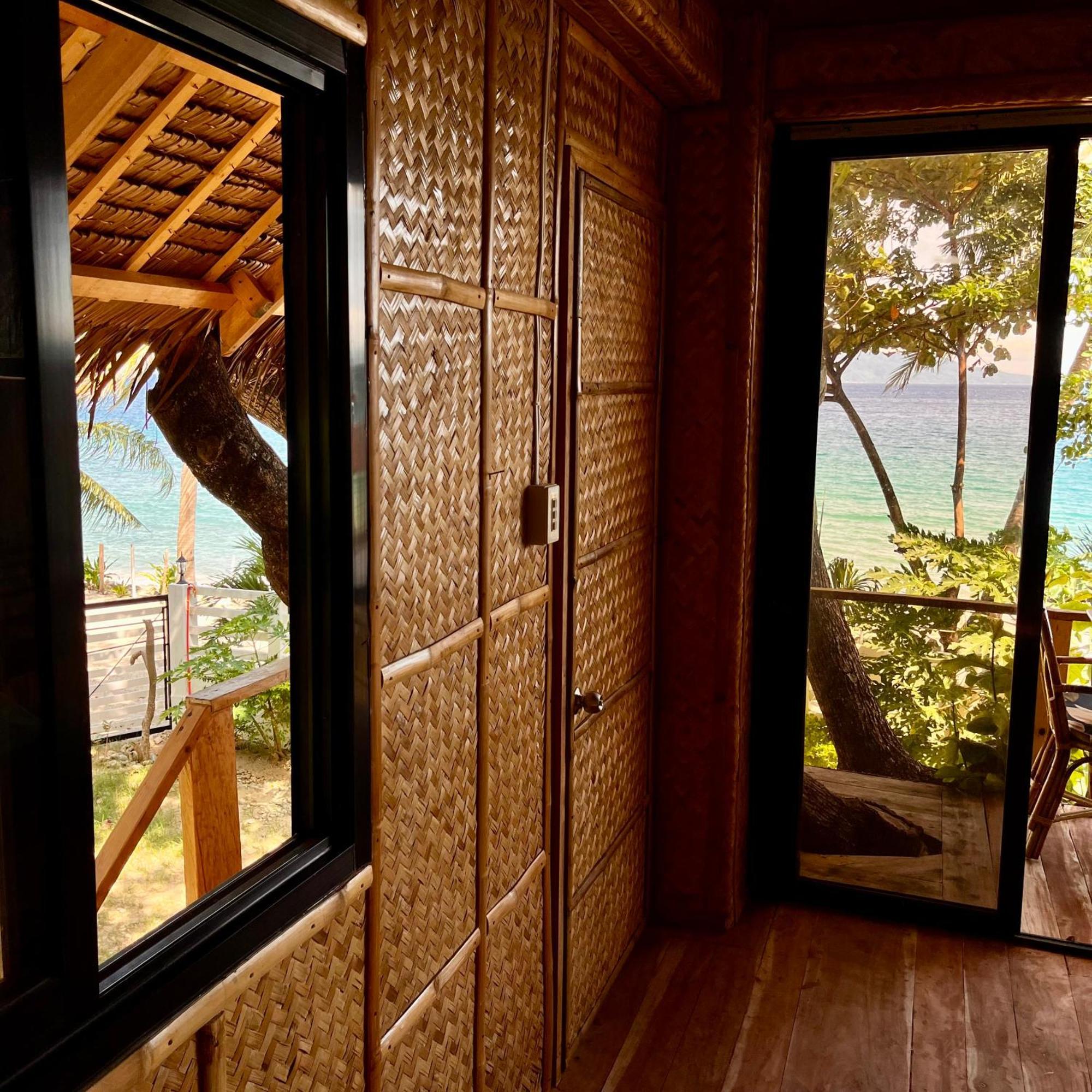 Amami Beachfront Villa With Private Beach Puerto Galera Exterior foto