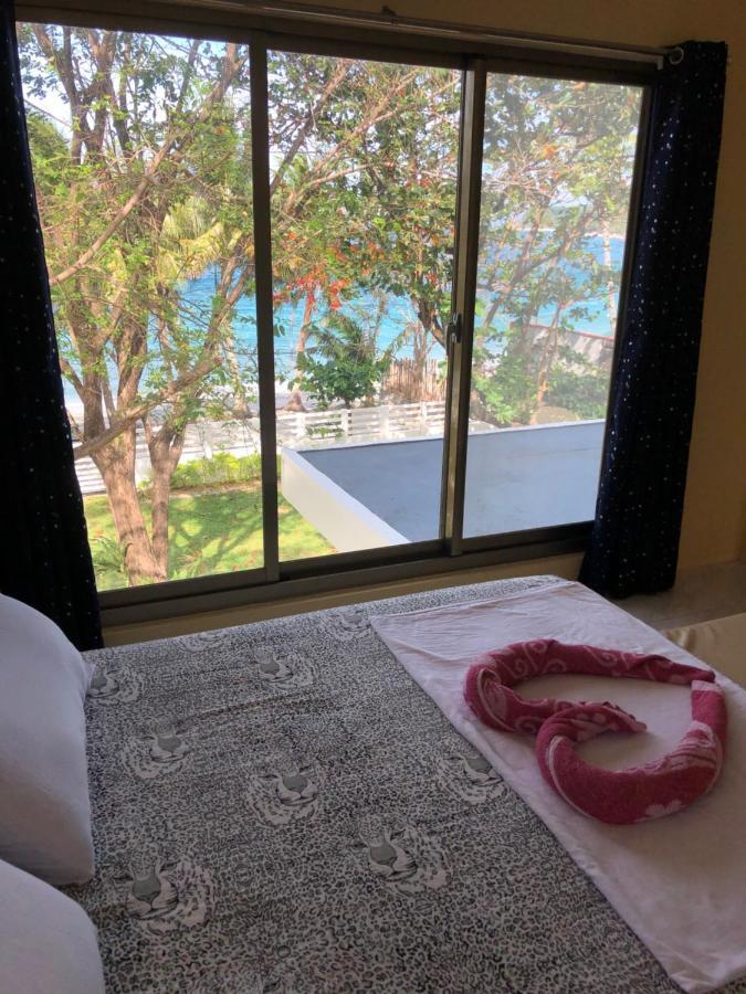 Amami Beachfront Villa With Private Beach Puerto Galera Exterior foto